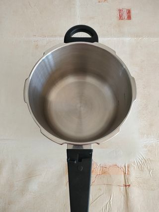 Olla express Monex: ¡Como nueva! Ojo no hago envío