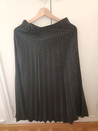 Falda midi Pull Bear - lunares negra y naranja