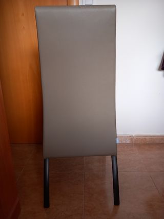 2 sillas grises - modernas