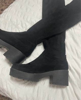 Botas altas negras tacón-mosqueteras
