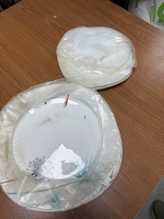 Juego de vajilla tetera con tazas vasos etc..