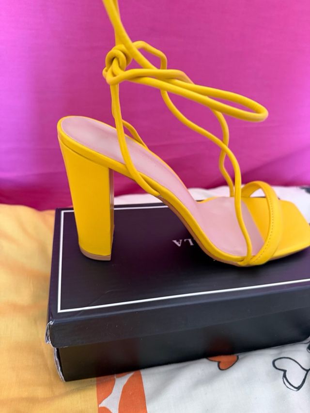 Sandalias Amarillas de tacón