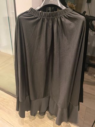 Falda negra ensayo flamenco.