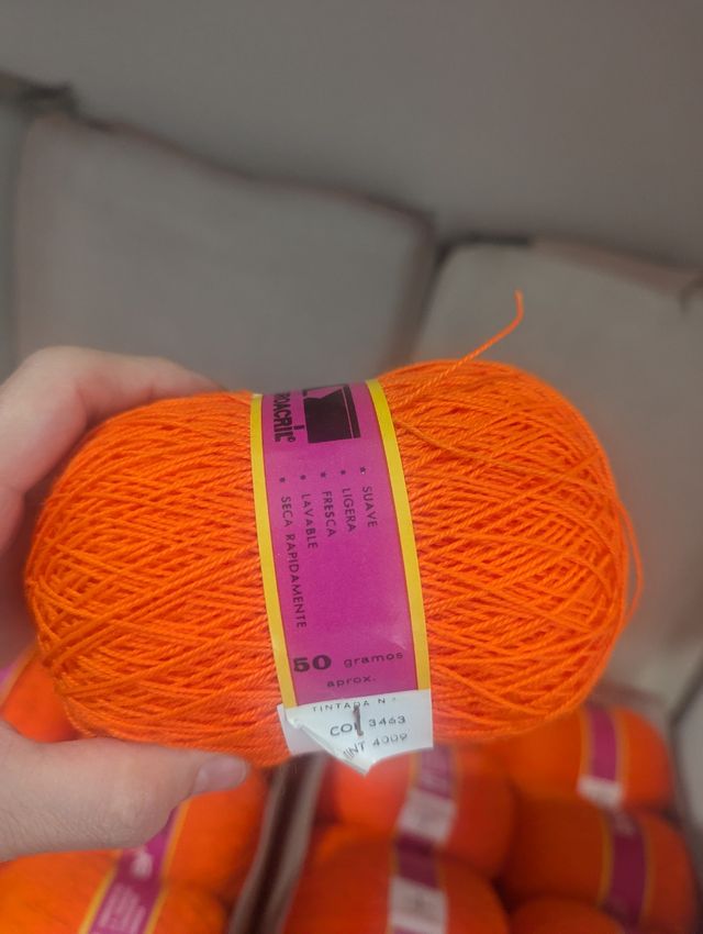 Hilo Torredemer, ganchillo, punto. Naranja, negro