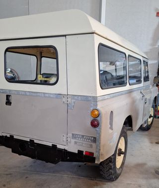 Land Rover santana