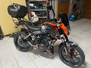 KTM Duke 125 ABS