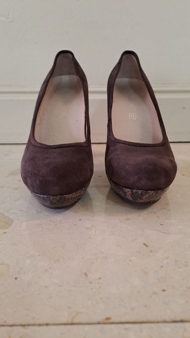 Zapatos tacón marrón