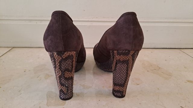 Zapatos tacón marrón