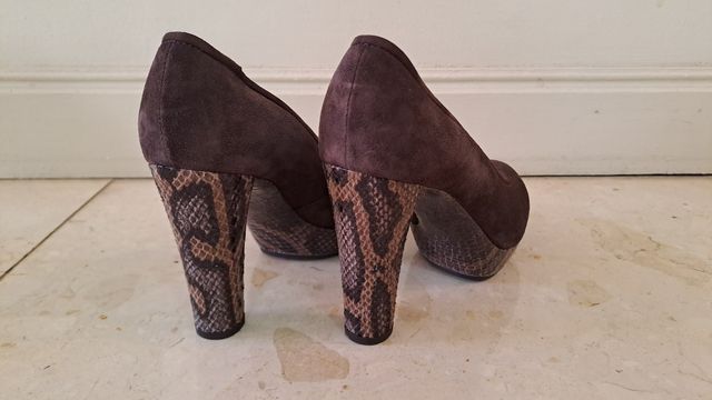 Zapatos tacón marrón