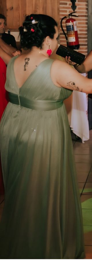 Vestido fiesta verde plisado