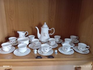 Juego café porcelana 12 tazas