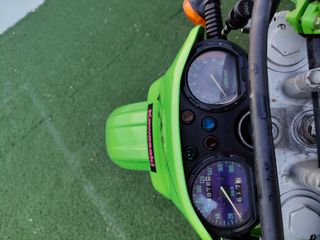 Kawasaki KLR 650 - Moto Verde