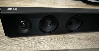 Barra sonido negra mas subwoofer y mando