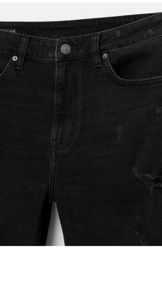 Bermuda vaquera Pull&Bear rotos. 1 blanca, 1 negra