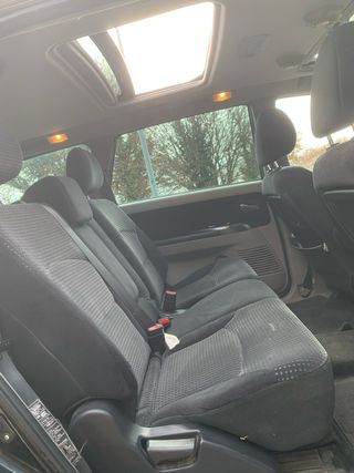 Mitsubishi Grandis 2008