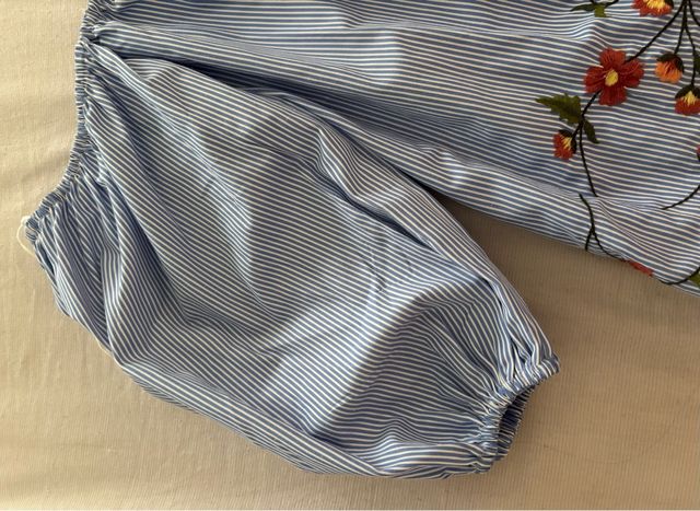 Top rayas azules  y flores. - Blusa verano