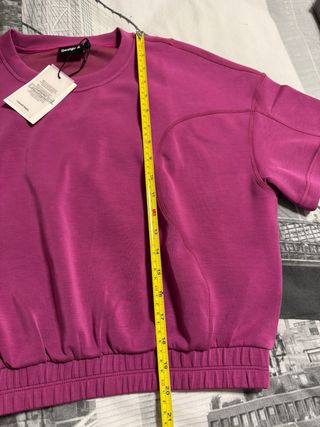 Camiseta corta top Desigual rosa fucsia sport