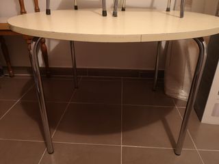 Mesa + 4 sillas infantiles vintage