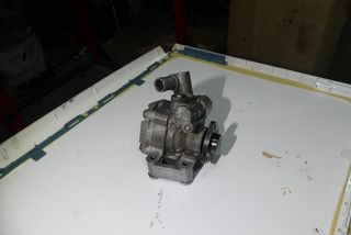 Bomba dirección Mercedes E220 W211