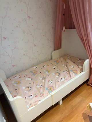 Cama infantil blanca extensible Ikea