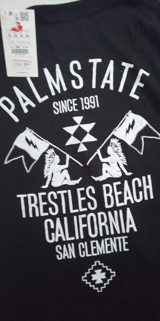 Camiseta manga corta PULL AND BEAR. Hombre. XL.