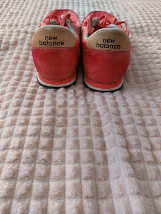 Tenis New Balance. Coral. Talla 36. 