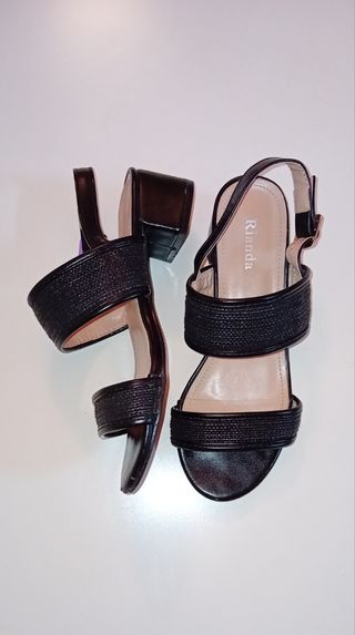 Sandalias negras Rianda tacón ancho