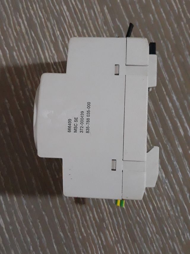 16 enchufes eléctricos nuevos