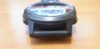 Garmin Fenix 3 con cable de carga