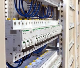 Instalador tecnico electricista, averias y urgenci