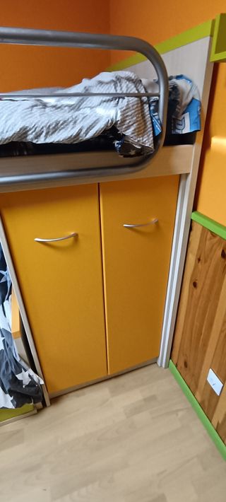 Litera infantil madera-metal verde-naranja