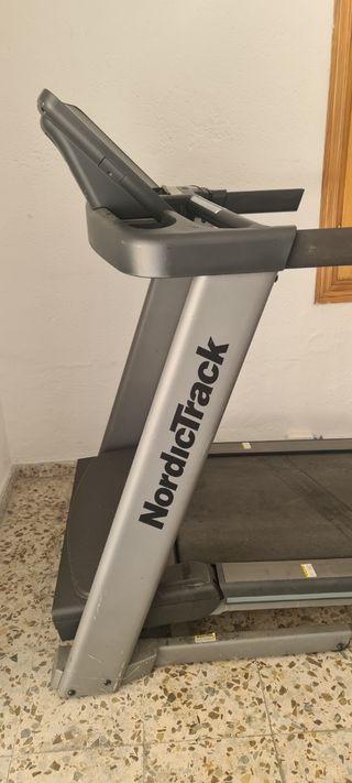 Cinta NordicTrack C3000, funciona perfectamente.