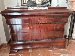 CÓMODA DE MADERA DE CAOBA