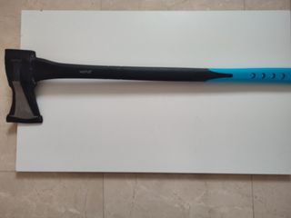 Hacha Votfal 2200g