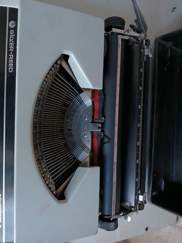 Máquina escribir Silver-Reed Silverette II