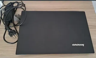 Portátil Lenovo negro