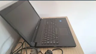 Portátil Lenovo negro