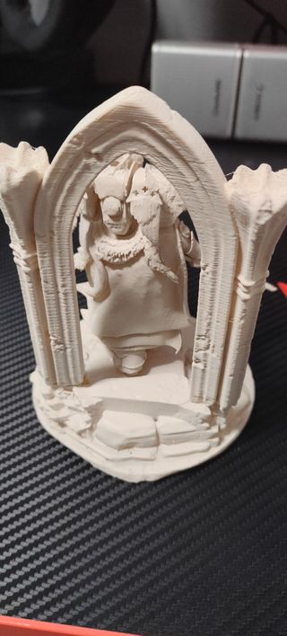 Miniatura Primarca León 3D, Resina y filamento.