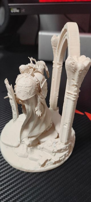 Miniatura Primarca León 3D, Resina y filamento.