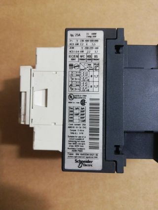 Contattore Telemecanique LC1D09 LAD8N11 telerotore