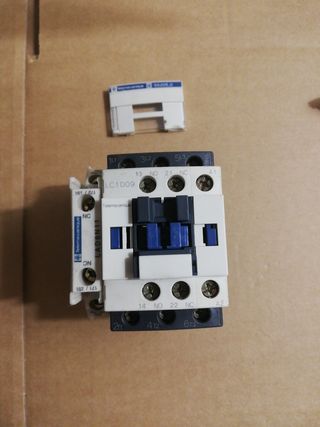 Contattore Telemecanique LC1D09 LAD8N11 telerotore