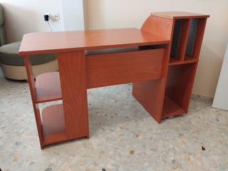 Escritorio madera marrón