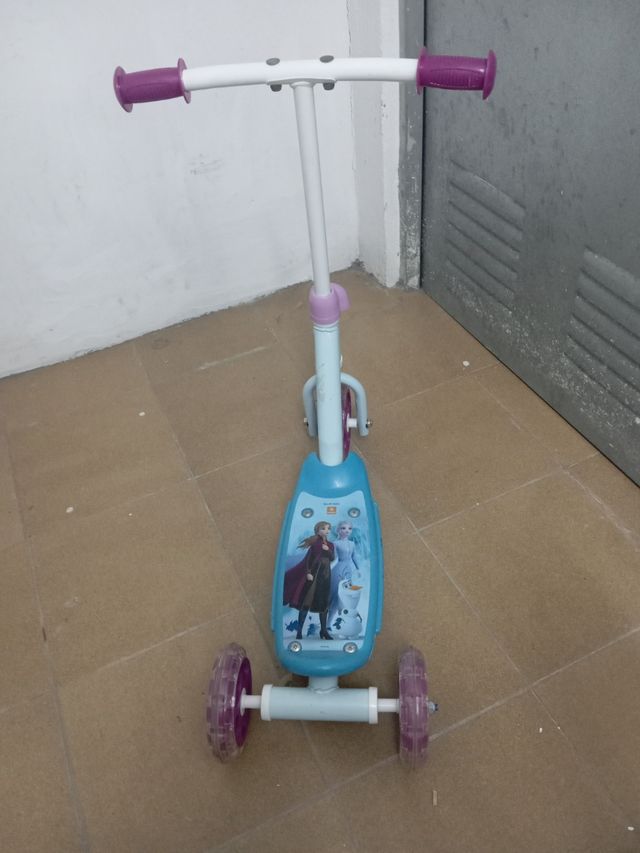 Patinete Disney Frozen infantil, Nuevo.