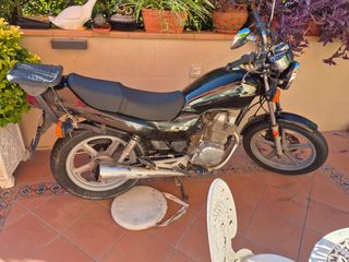 Honda CB250 Two Fifty - Moto