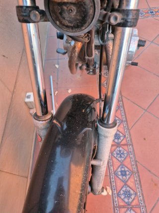 Honda CB250 Two Fifty - Moto