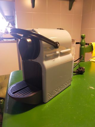 Cafetera Nespresso Krups Azul pastel. No funciona.