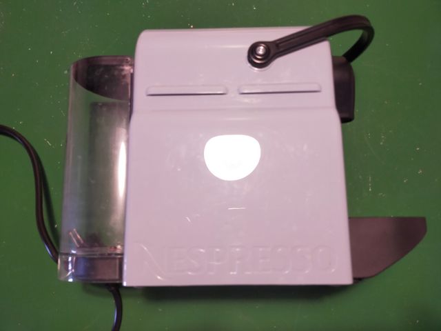 Cafetera Nespresso Krups Azul pastel. No funciona.