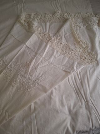 Sábanas antiguas de algodón y lino