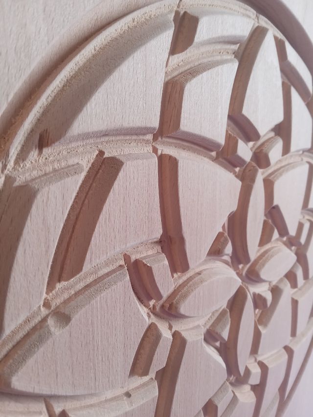 Mandala de madera dura tallada, Armonizador