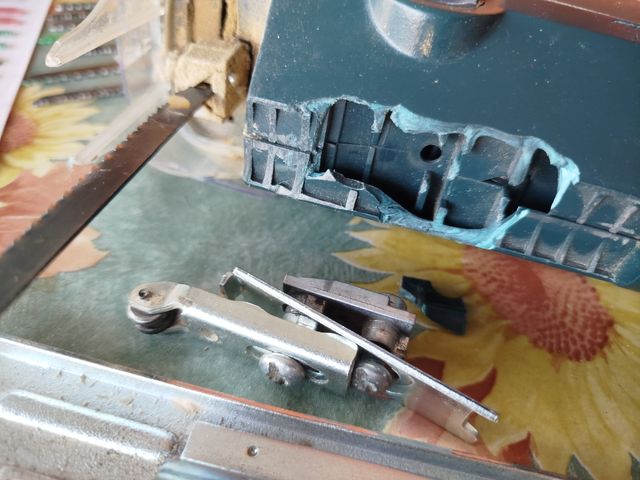 Sierra de calar Black+Decker KS850